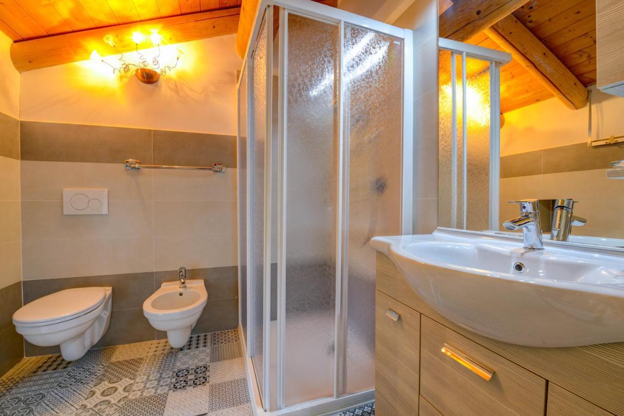 Апартаменты Casa Nel Borgo - Il Gufo Tremosine Экстерьер фото