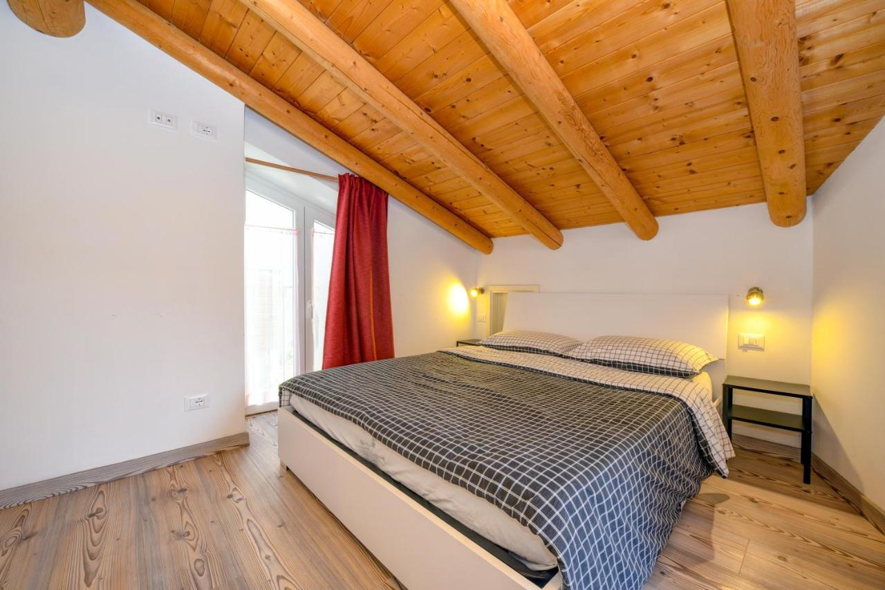 Апартаменты Casa Nel Borgo - Il Gufo Tremosine Экстерьер фото