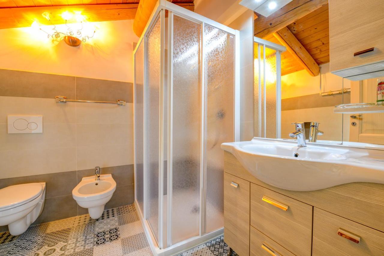 Апартаменты Casa Nel Borgo - Il Gufo Tremosine Экстерьер фото