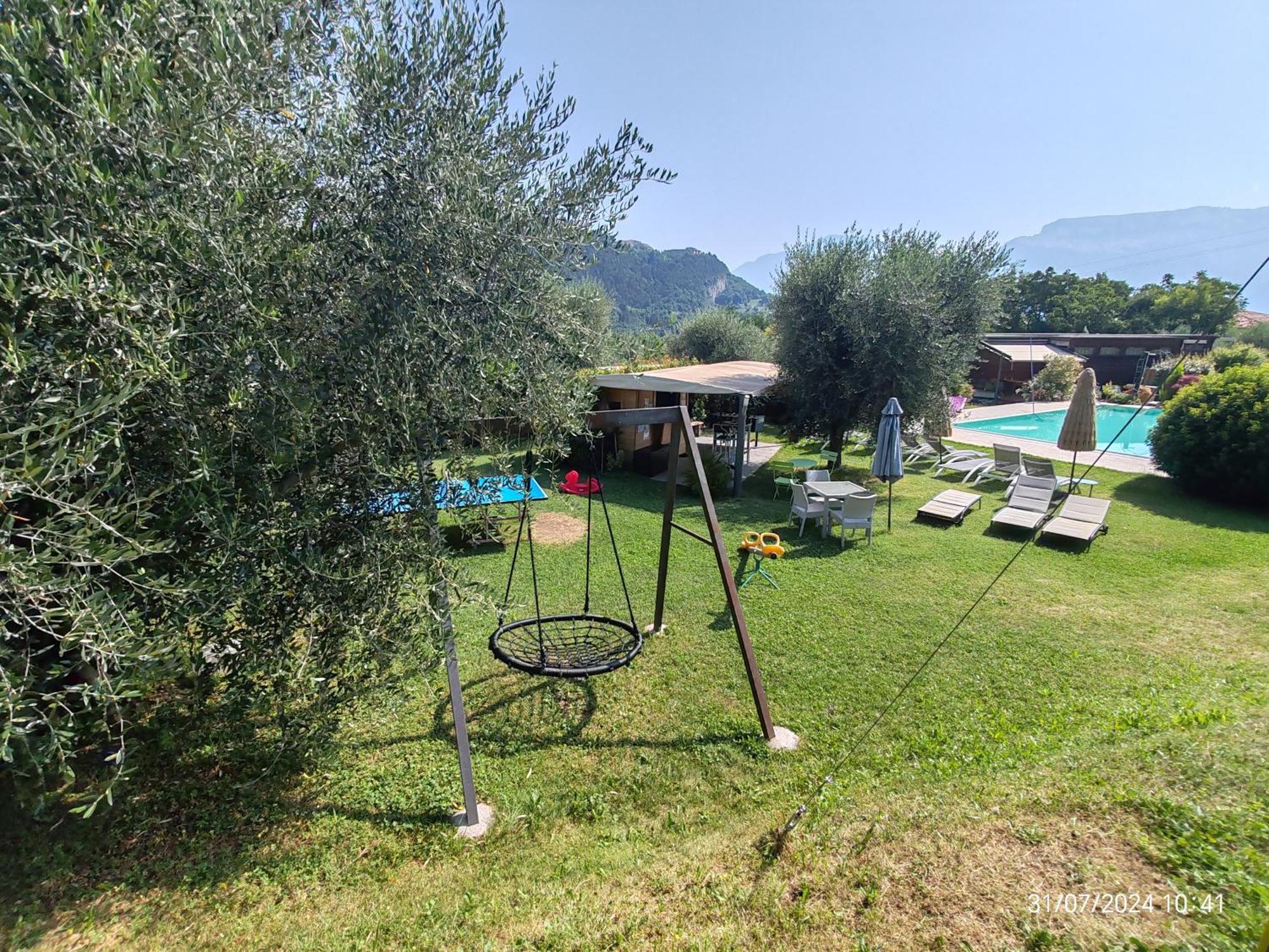 Апартаменты Casa Nel Borgo - Il Gufo Tremosine Экстерьер фото