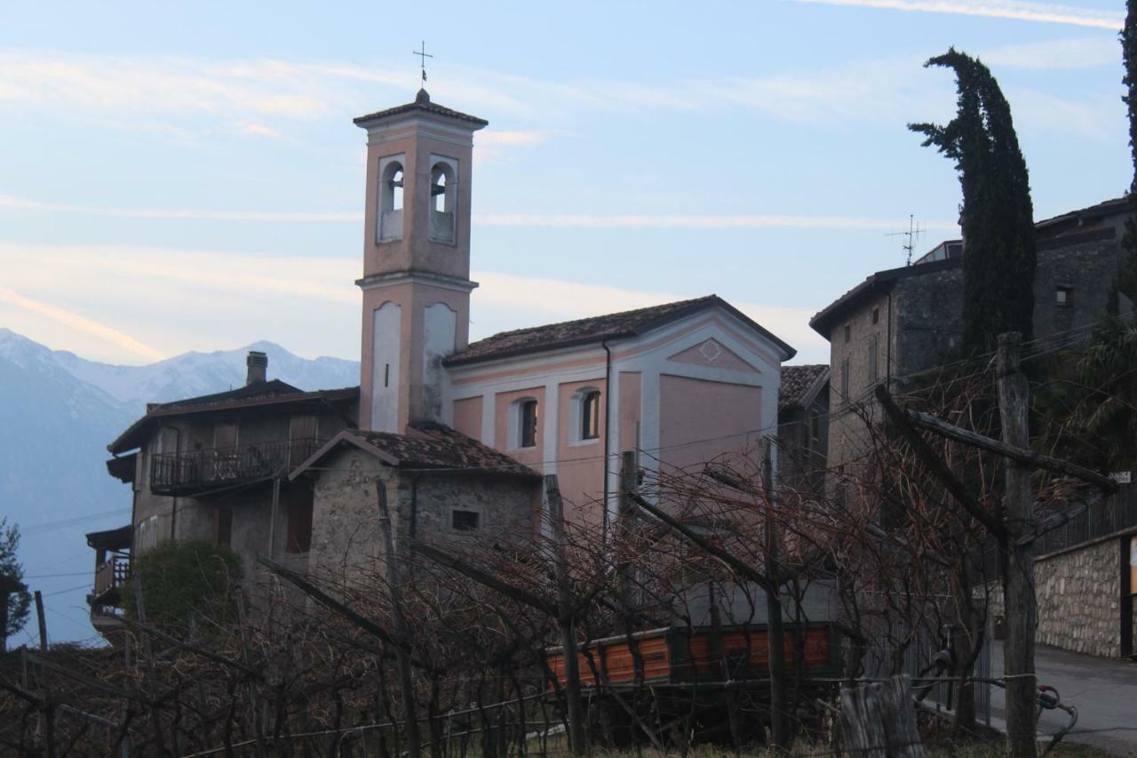 Апартаменты Casa Nel Borgo - Il Gufo Tremosine Экстерьер фото
